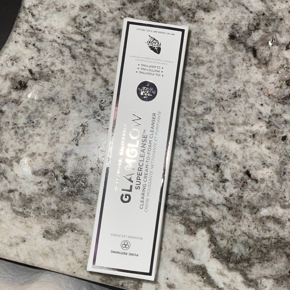 GLAMGLOW cleanser